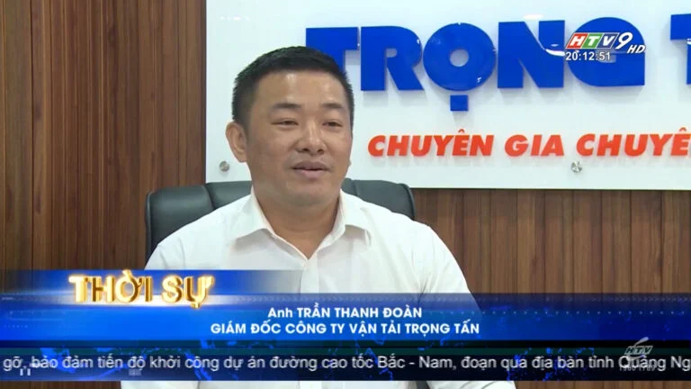 Hình ảnh trong Tan Bao Chi với màu sắc tươi sáng.